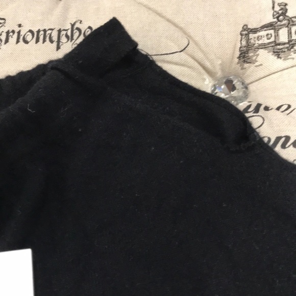 Vince Asymmetrical Cold Shoulder Cashmere - Picture 4 of 7